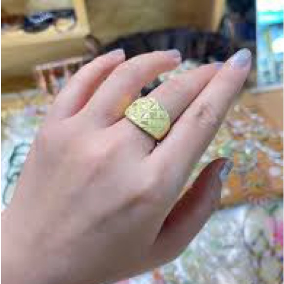 Chunky Italian 14kt Gold Ring - Picture 3 of 11